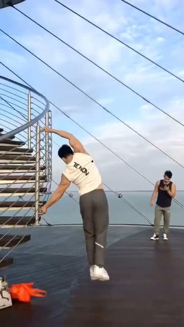 在海边吃瓜群众怎么说话,夏日海滨的欢声笑语