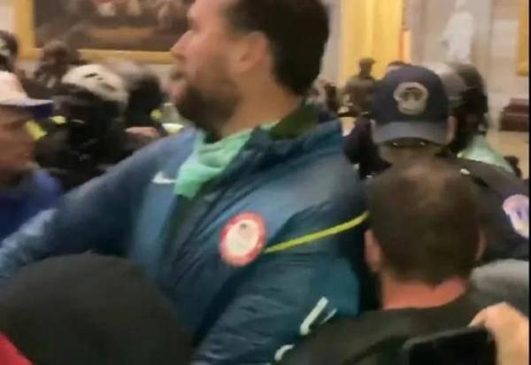 巴津布韦吃瓜群众,吃瓜群众的欢乐盛宴