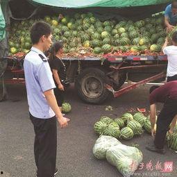 满满的山寨感吃瓜群众,一场全民狂欢的喜剧盛宴